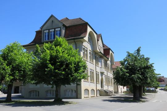 Schulhaus Linden
